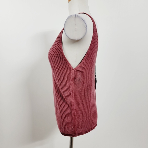 Express medium knit top nwt - Picture 2 of 6